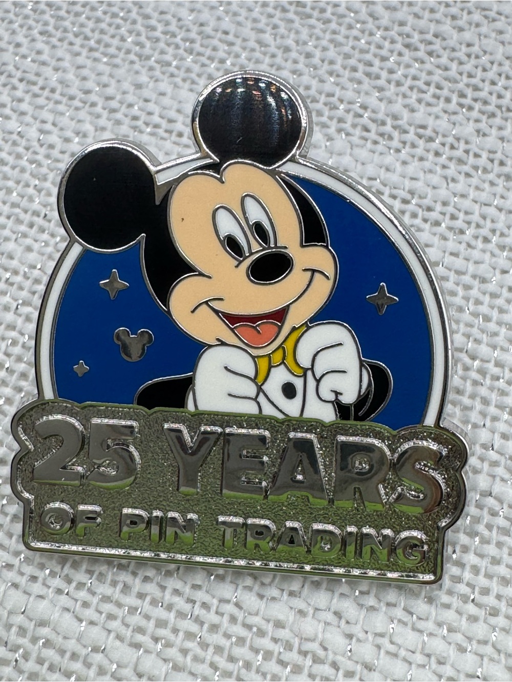 Disney WDW Hidden Mickey lMickey Mouse "25 Years of Pin Trading 2025 Wave A